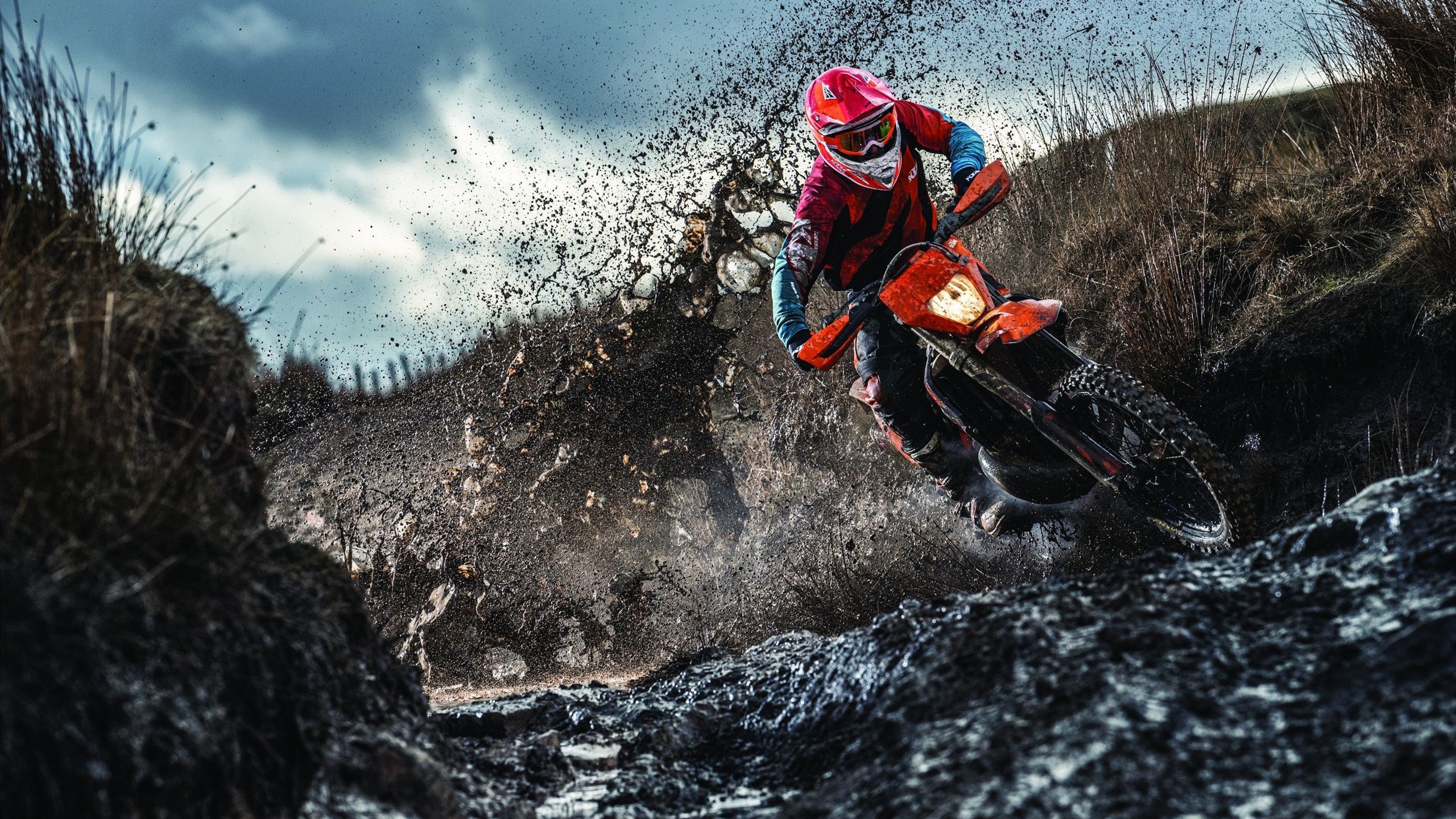 球员比赛中展现良好视野多次送出威胁传球成为进攻枢纽核心，球员对球场上所发生的事实问题