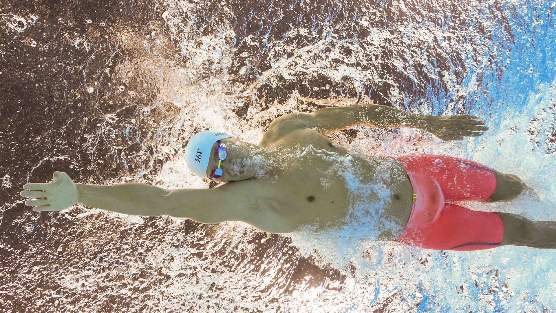 谷爱凌携手品牌支持乡村滑雪发展，谷爱凌滑雪运动员谷爱凌